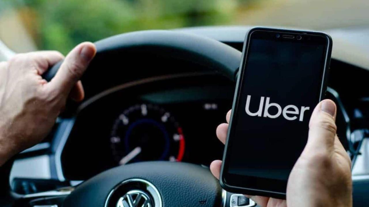 Maximizing Earnings: Navigating the World of Uber and Lyft Driving